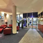 Intercityhotel 3*