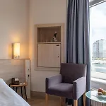 Intercityhotel 3*