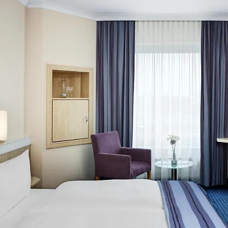 Intercityhotel 3*