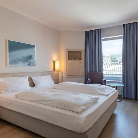 Intercityhotel Otel 3*