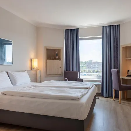 Intercityhotel 3* 킬