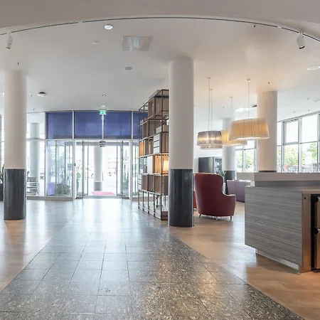 基尔城际酒店 3* 基尔