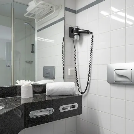 酒店 基尔城际酒店 3*