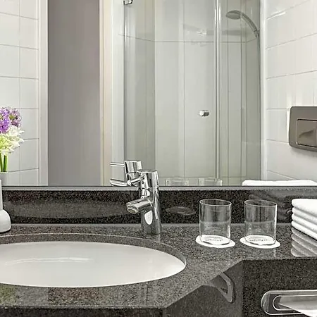 Intercityhotel 3*