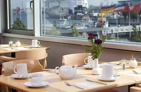 Intercityhotel 호텔