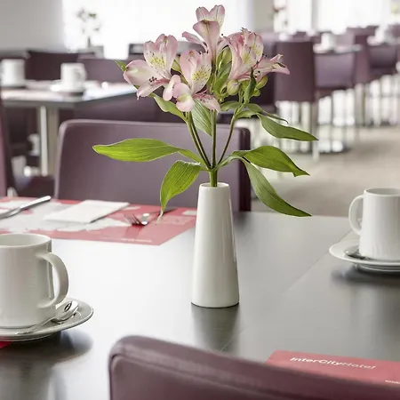 Intercityhotel 3*