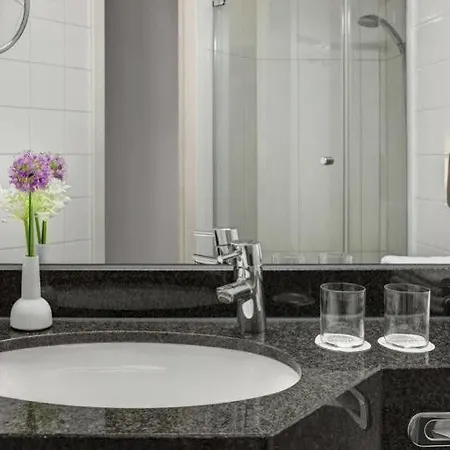 Hotel Intercityhotel 3*