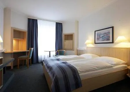 Intercityhotel 3*