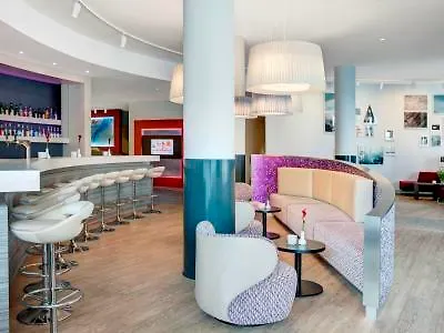 Intercityhotel 호텔