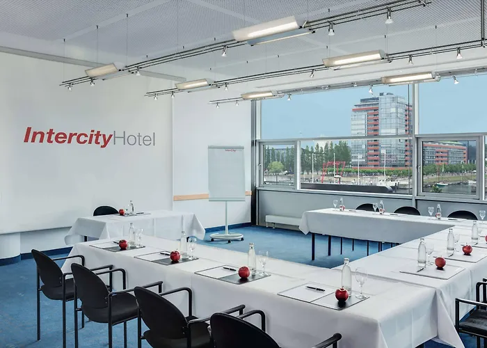 Отель Intercityhotel